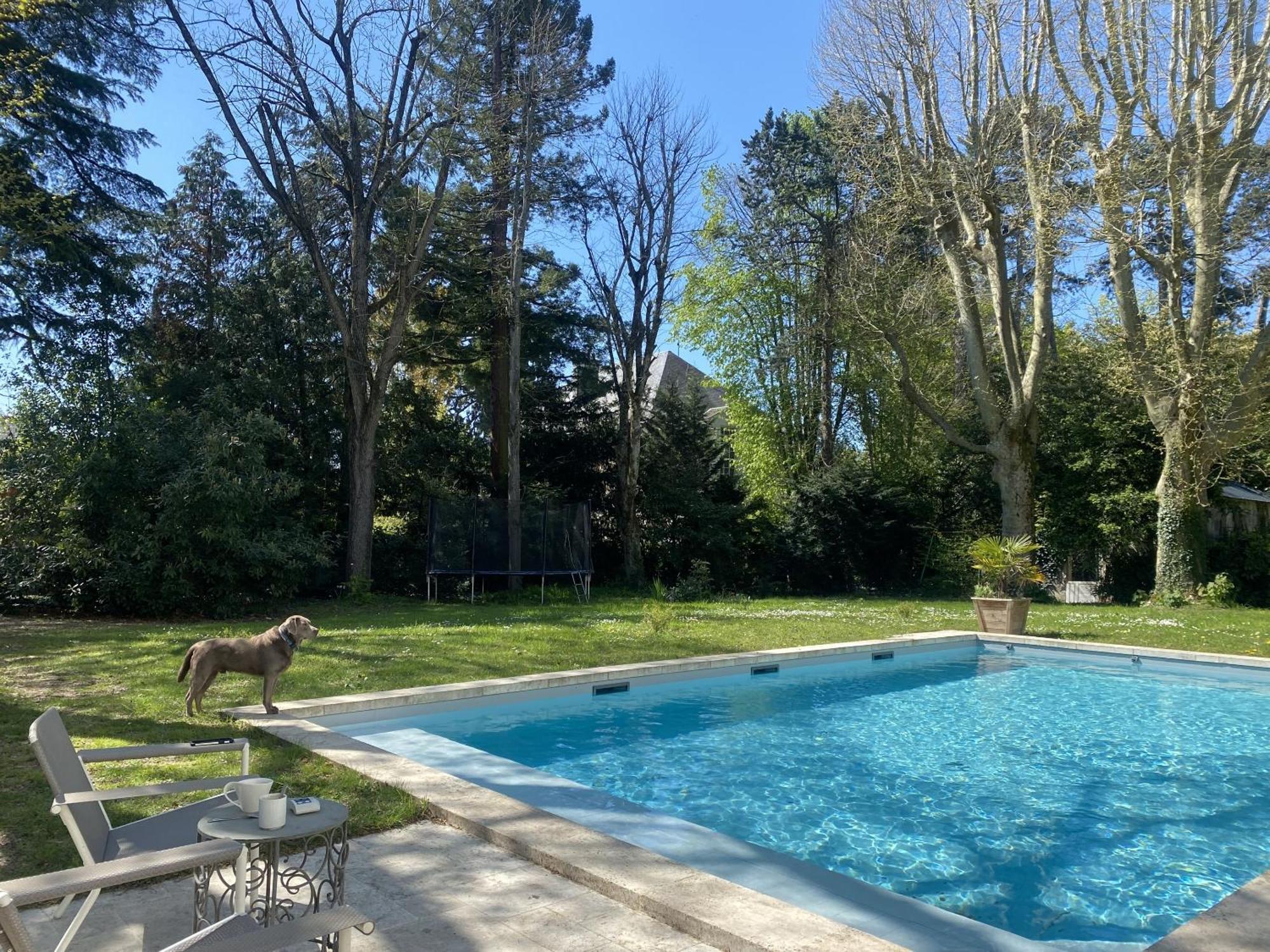 La Grande Carree Bed & Breakfast Saint-Cyr-sur-Loire Exterior photo